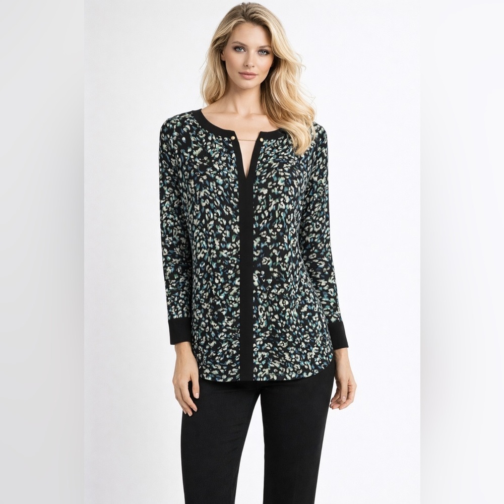 The Limited Multicolor Print Top With Black Trim Long Sleeve Size Large